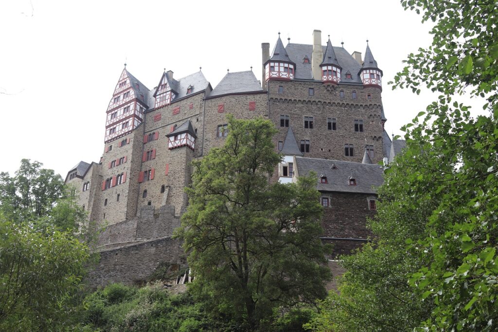 Burg Eltz 2000